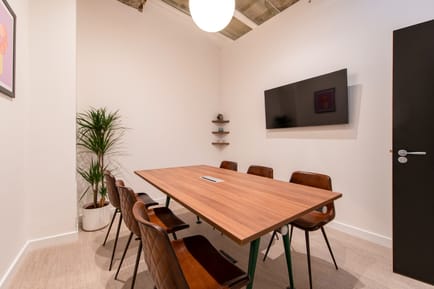 Image 2 of Canvas - 6 -7 St John's Lane, EC1M 4BG - Farringdon