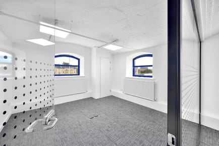 Image 7 of Pure Offices - Sugar Bond, 2 Anderson Place, EH6 5NP - Leith