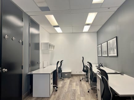 Image 2 of Zemlar Offices - 1200 Bay Street, M5R - Toronto, ON