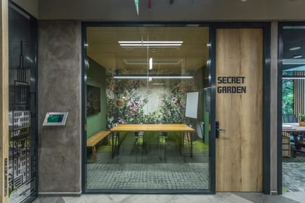 Image 8 of Scott.Weber Workspace - 687-35 Pernerova, Praha 8 - Prague