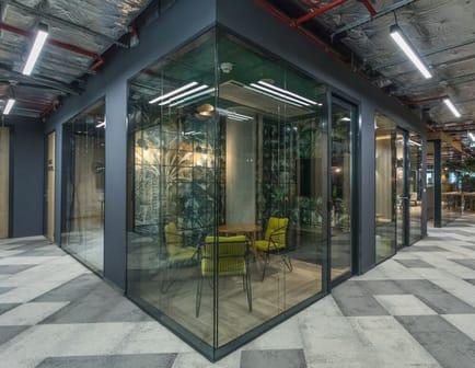 Image 10 of Scott.Weber Workspace - 687-35 Pernerova, Praha 8 - Prague