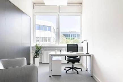 Image 4 of IWG (Regus) - 1 Sasberc, 2051 - Biatorbagy