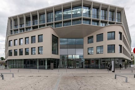 Image 1 of IWG (Regus) - Stop & Work Versailles Chantier - 2-12 Parvis Colonel Arnaud Beltrame, 78000 - Versailles