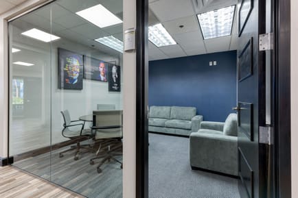 Image 4 of eSuites - 560 Village Blvd - West Palm Beach