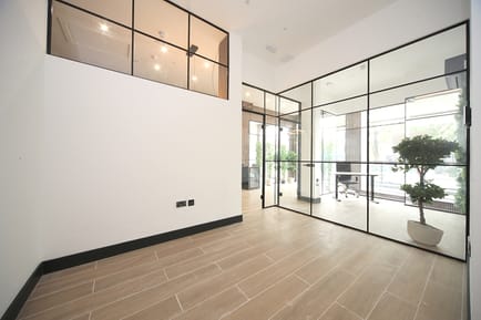 Image 14 of Varis Workspaces Ltd - 751 High Road, N12 8LD - North Finchley