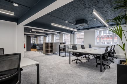 Image 2 of Workpad (Managed 1,930 sqft) - 20 Ironmonger Lane, EC2V - Bank