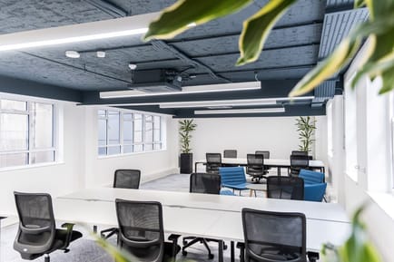 Image 3 of Workpad (Managed 1,930 sqft) - 20 Ironmonger Lane, EC2V - Bank