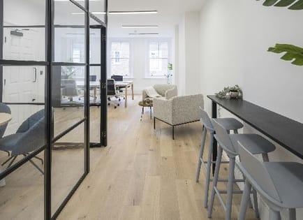 Image 2 of Stage RE (Managed 538 sqft) - 19 Gerrard Street, W1D - Soho