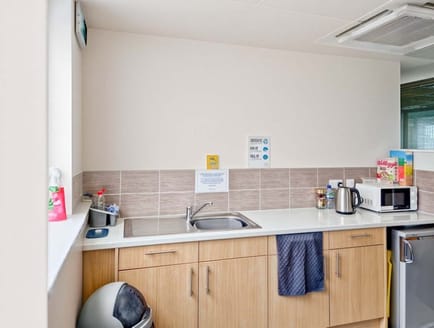 Image 6 of IWG (HQ) - Castle Court - 1 Castle Street, PO16 - Farehamn