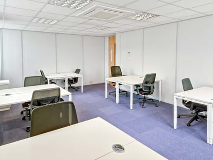 Image 8 of IWG (HQ) - Castle Court - 1 Castle Street, PO16 - Farehamn