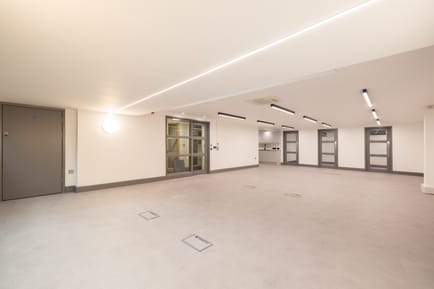 Image 22 of Sub800 Managed (1,243 - 1,243 sqft) - 25 W Tenter St, London E1 8DT, UK