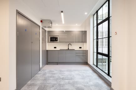 Image 23 of Sub800 Managed (1,243 - 1,243 sqft) - 25 W Tenter St, London E1 8DT, UK