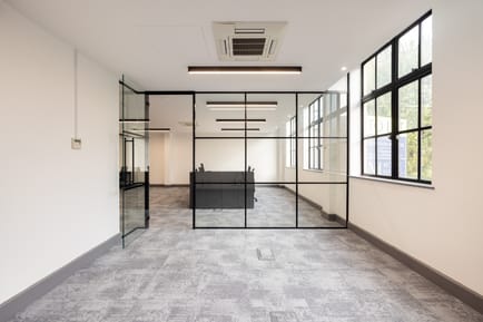 Image 10 of Sub800 Managed (1,243 - 1,243 sqft) - 25 W Tenter St, London E1 8DT, UK