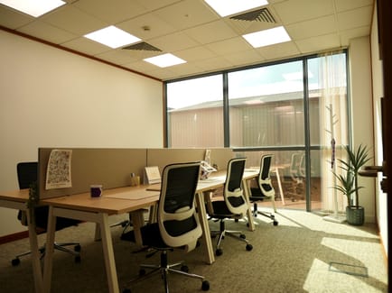 Image 2 of Cubix (Managed 150 - 614 sqft) - 5 Oaks Court - Warwick Road, WD6 1GS - Borehamwood