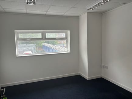 Image 5 of Safestore (Managed 90 - 175 sqft) - Portway Road, WA10 - Wednesbury