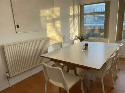 Image 4 of Space 32 - 2a Stormont Road, SW11 - Clapham