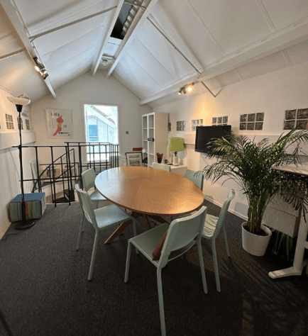 Image 5 of Space 32 - 533 Kings Road, SW10 - Chelsea