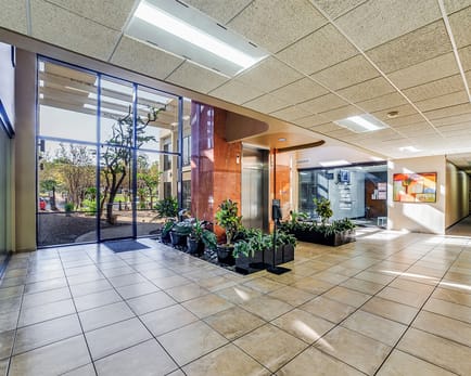 Image 4 of Boxer Workstyle - Amistad Building - 4242 Woodcock Dr, 78229 - San Antonio - TX