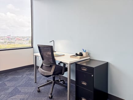 Image 7 of Regus - 6671 Southwest Fwy, 77074 - Houston