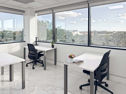 Image 4 of Regus - 2001 NW 107th Ave, 33172 - Doral