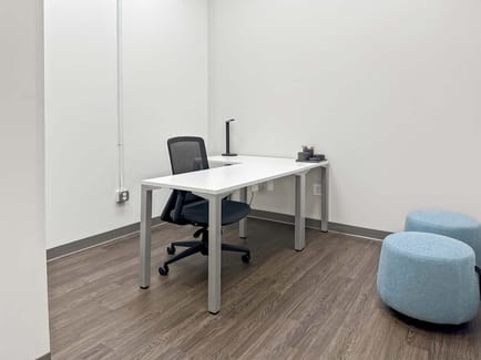 Image 4 of Regus - 1038 Quarrier St., 25301 - Hollywood