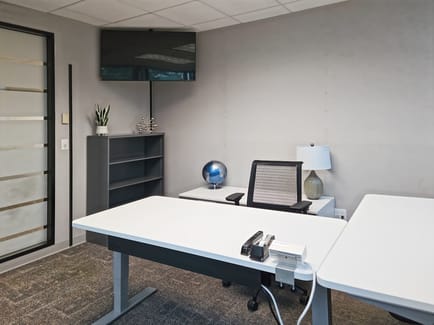 Image 4 of Regus - 4515 N. River Blvd. NE, 52411 - Cedar Rapids