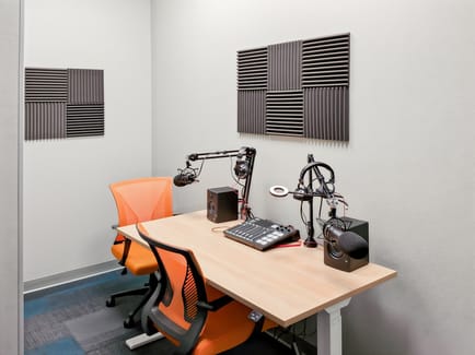 Image 7 of Regus - 1574 W. Broadway, 53715 - Madison