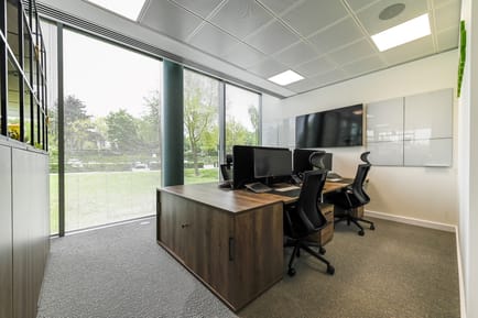 Image 5 of YOOOGROUP - No1 The Heights - Wellington Way, KT13 - Weybridge