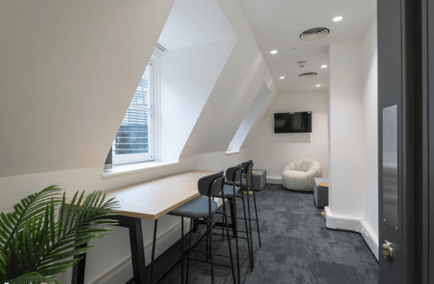 Image 3 of Stage re (Managed 1,070 sqft) - 72 Cannon St, EC4N - Bank