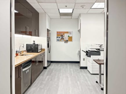 Image 12 of Regus - 1050 SW 6th Avenue,Suite 1100