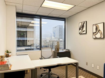 Image 4 of Regus - 1050 SW 6th Avenue,Suite 1100