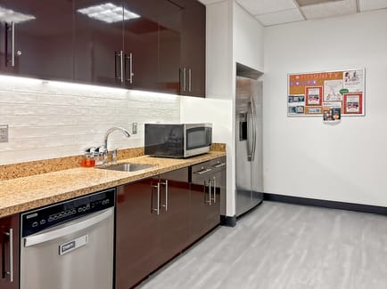 Image 6 of Regus - 1050 SW 6th Avenue,Suite 1100