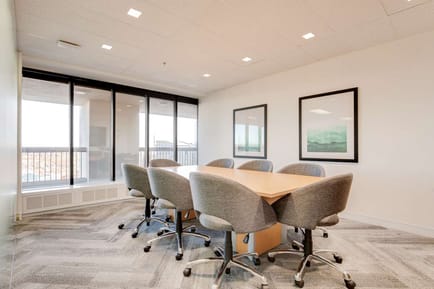Image 3 of Regus - 639 5 Ave SW,Suite 2500