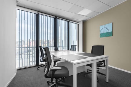 Image 4 of Regus - Piazza Carlo Magno n.21