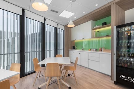 Image 8 of Regus - Piazza Carlo Magno n.21