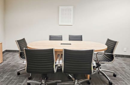 Image 3 of Regus - 125 COMMERCE VALLEY DR. W,Suite 802