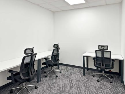 Image 11 of Regus - 3300 Gateway Centre Blvd,1st Floor