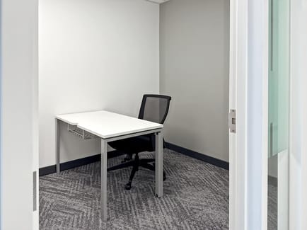 Image 14 of Regus - 20727 Willoughby Town Centre,C 200