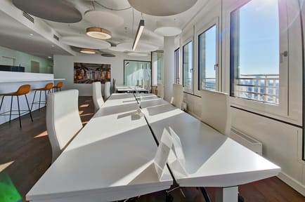 Image 1 of Signature - Signature by Regus Watermark,Überseeallee 10