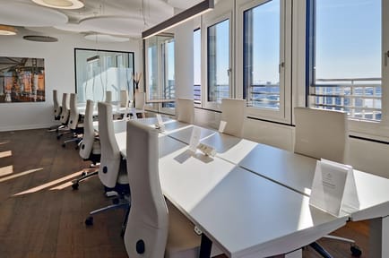 Image 21 of Signature - Signature by Regus Watermark,Überseeallee 10