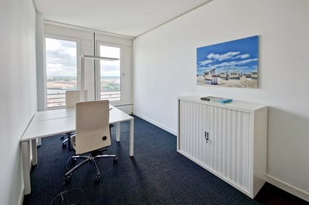 Image 7 of Signature - Signature by Regus Watermark,Überseeallee 10