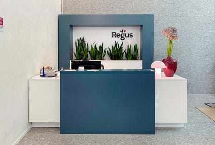 Image 2 of Regus - Via Francesco Melzi d'Eril, 34