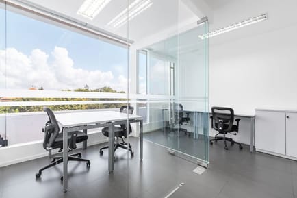Image 4 of Regus - 2nd  Floor, Unit No. 1-4.2/A & 23-26.2/B Benoa,Square Building Jl. Bypass Ngurah Rai No. 21 A,Kedonganan, Kuta-Bali