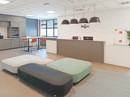 Image 2 of Regus - KÖKI Terminál, Vak Bottyán u. 75/A-C, Epulet,3rd Floor