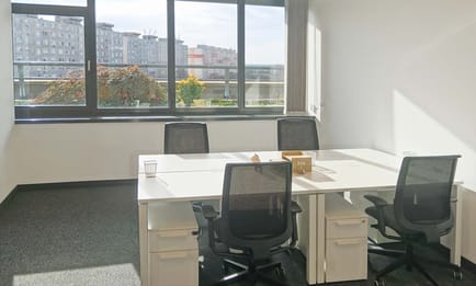 Image 7 of Regus - KÖKI Terminál, Vak Bottyán u. 75/A-C, Epulet,3rd Floor