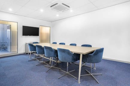 Image 3 of Regus - Regus Business Centre,Bird Sanctuary,Buiding B, Town Hill