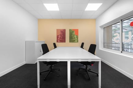 Image 1 of Regus Express - 47 place Alphonse Fiquet