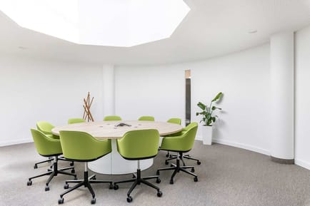 Image 6 of Regus - Regus Business Center, Carl-Zeiss-Ring 15a
