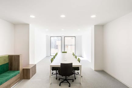 Image 3 of Regus - Boulevard du 11 Décembre,Val D'Hydra
