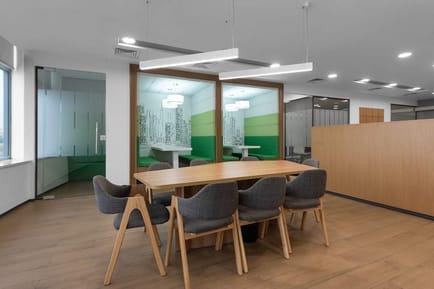 Image 5 of Regus - Queen Zain Al Sharaf Rd،,5th Floor